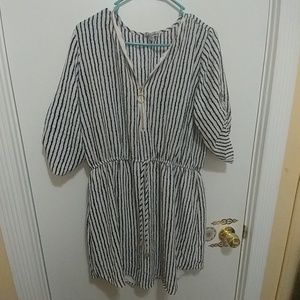New dark blue &white dress with sleeves Nwot